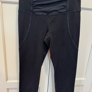 Lululemon black wunder under crop